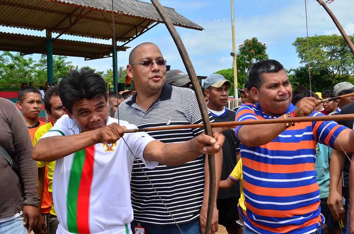 El alcalde de Arauca, Luis Emilio Tovar dio apertura a los juegos indigenas que se realizan en la capital del departamento.